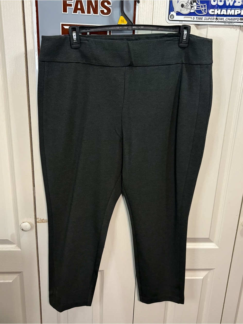 Express Black Women's Ponte Pull-On Ankle Pants